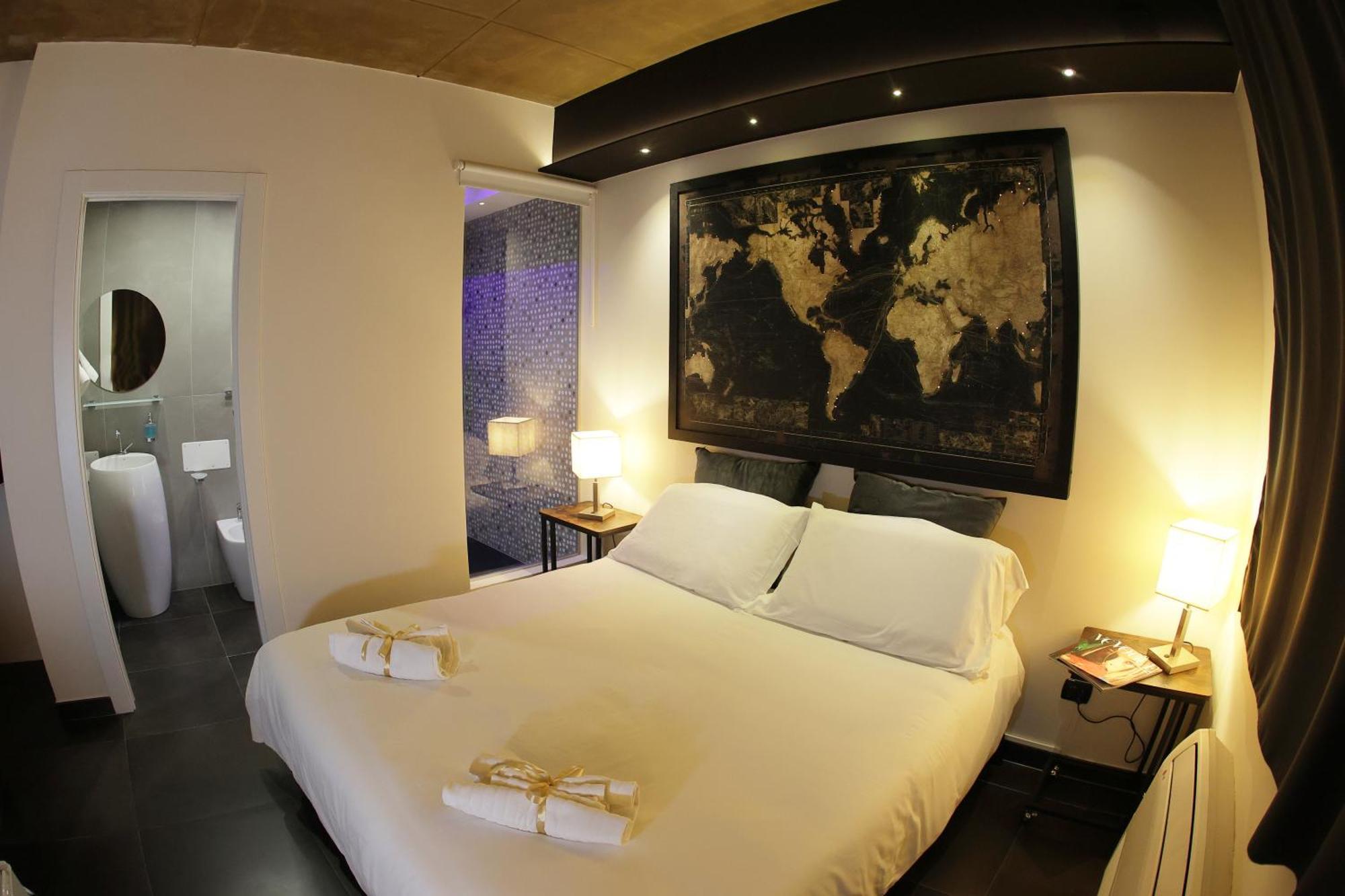 Civico 69 Luxury Room Барлетта Экстерьер фото