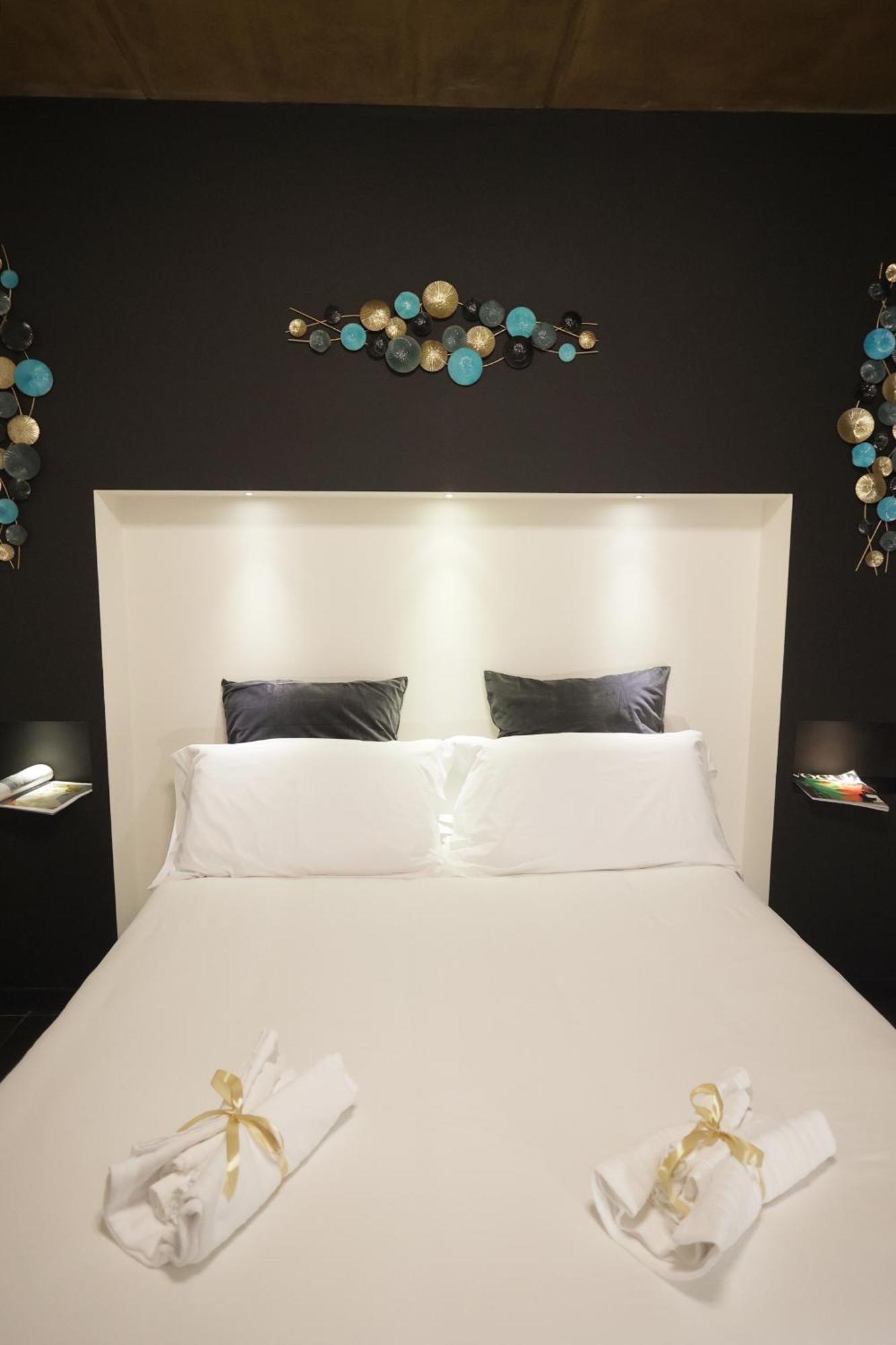Civico 69 Luxury Room Барлетта Экстерьер фото